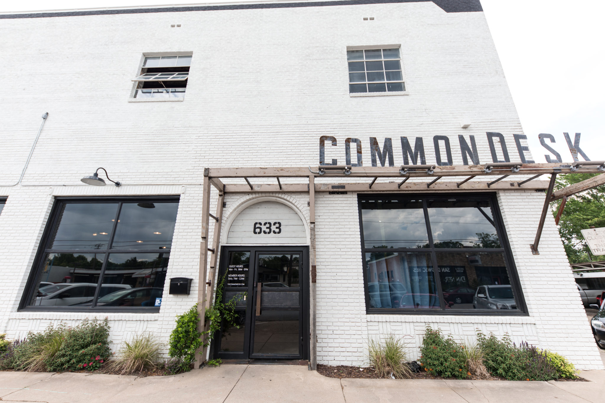 COMMON DESK OAK CLIFF